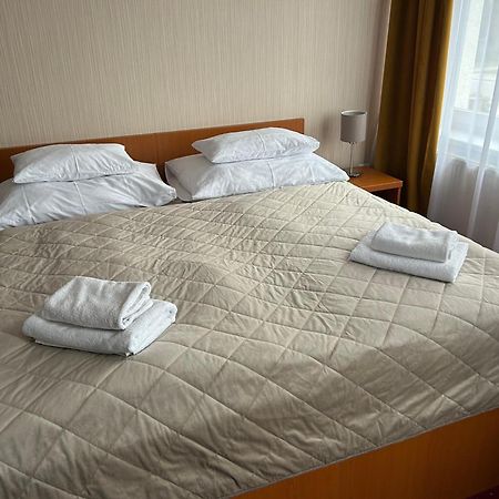Hotel Evan U Hoffera Topolcany Luaran gambar