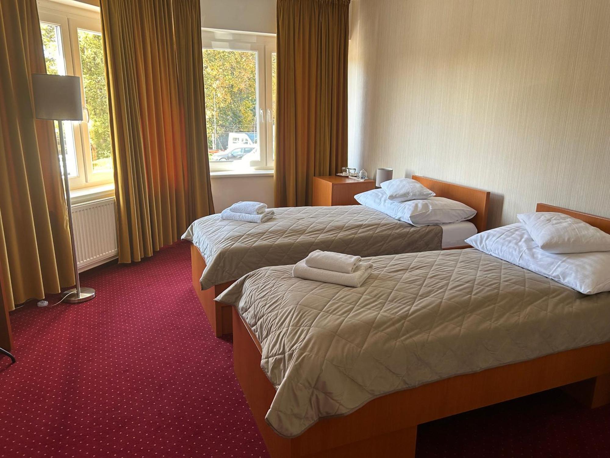 Hotel Evan U Hoffera Topolcany Luaran gambar