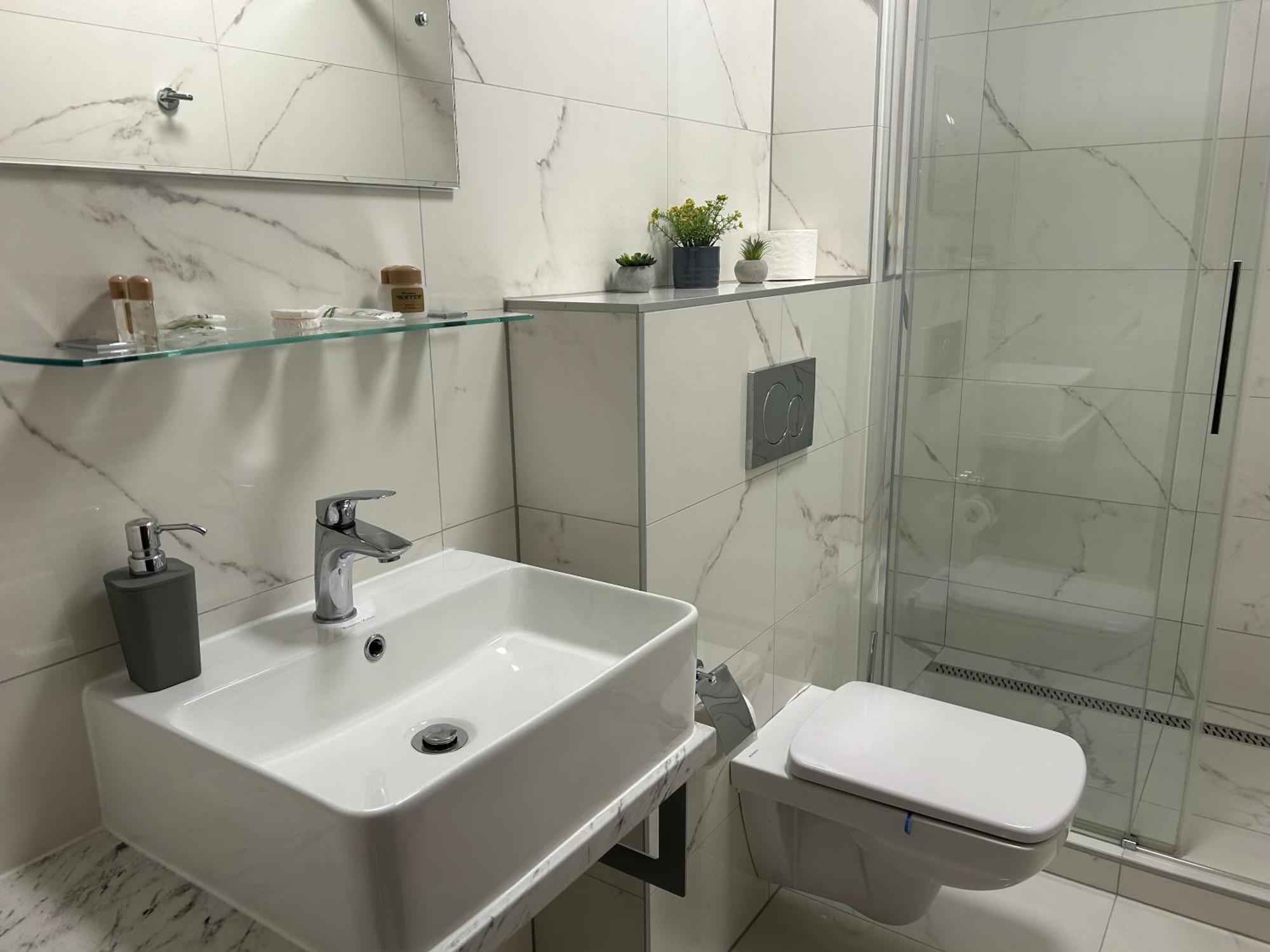 Hotel Evan U Hoffera Topolcany Luaran gambar